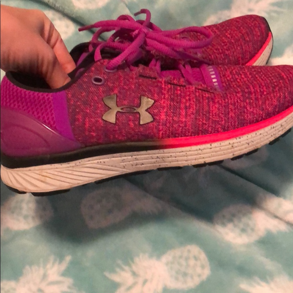 Under Armour women’s sz 7 Charged Bandit 3 shoes